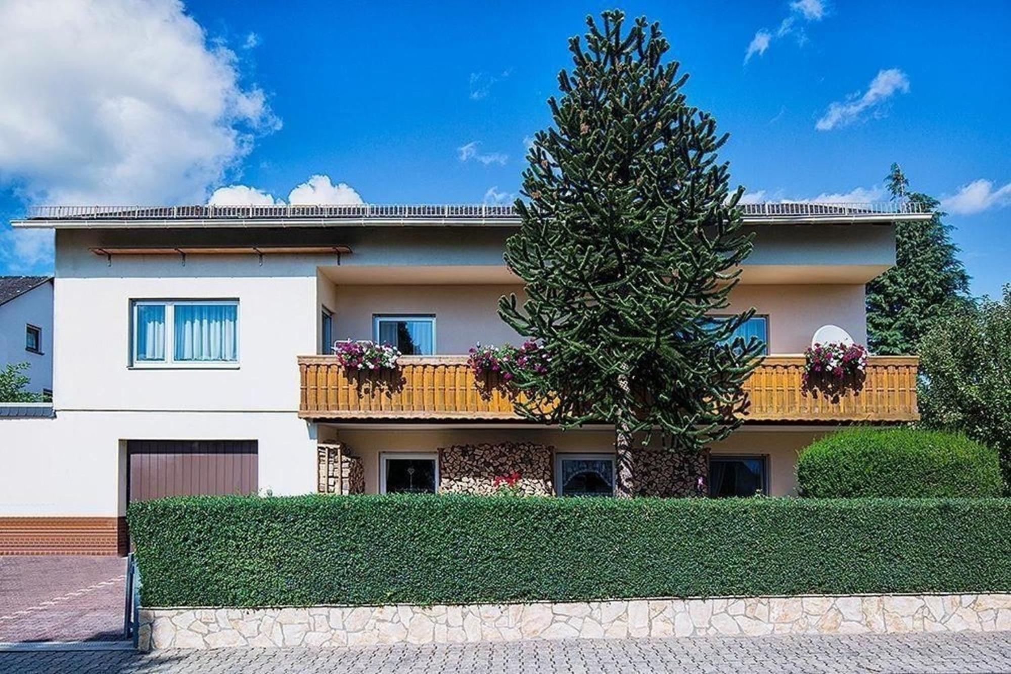 Villa Charmantes Ferienhaus In Mensfelden Hunfelden Exterior foto